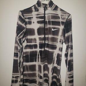 Nike pro workout stretchy pullover